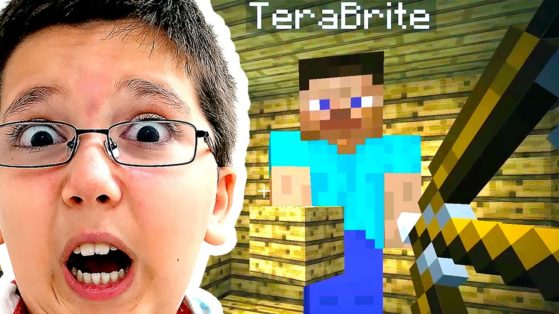Minecraft-with-Jacob-BUTTON-WALL-DESIGN